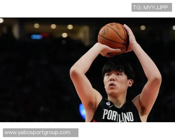 杨瀚森首秀遭隔扣五分钟教练称这是他成长的重要起点