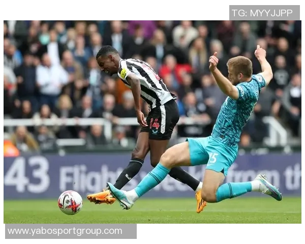 纽卡第二球引争议吉马良斯越位位置引发机构重新审视判罚