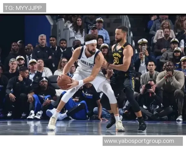 勇士伤兵满营仍逆袭骑士库里追梦等六将缺阵展现顽强斗志